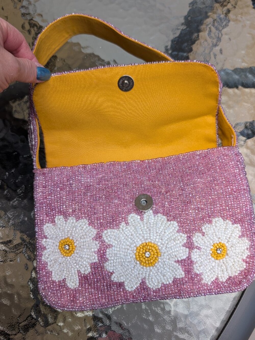 BRAND NEW! Viral Lavender and White Daisy Beaded Bag - Picture 4 of 7